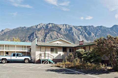 Canadas Best Value Inn - Mile 0 Canadas Best Value Inn - Mile 0